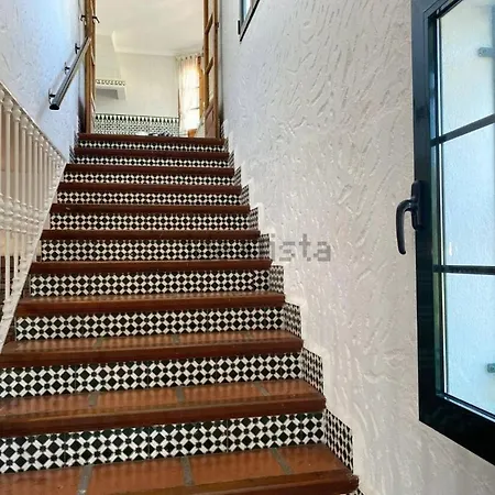Aroha - Huge Villa, Sea Views & 2 Pools *