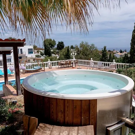 Aroha - Huge Villa, Sea Views & 2 Pools * Frigiliana