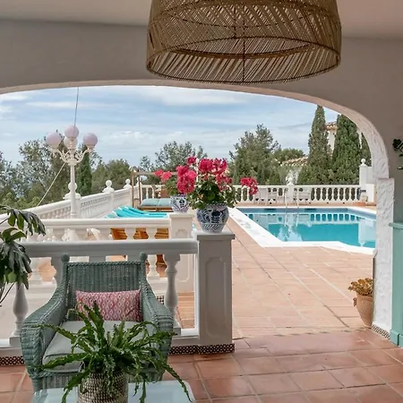Villa Aroha - Huge Villa, Sea Views & 2 Pools Frigiliana