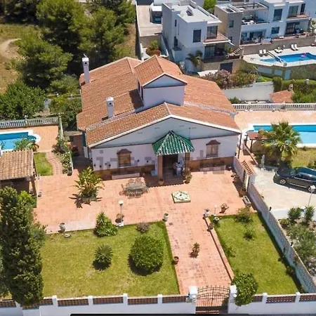 Aroha - Huge Villa, Sea Views & 2 Pools Villa *